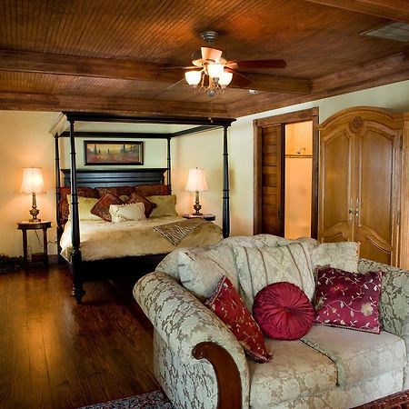 Bed And Breakfast On White Rock Creek Waco Bagian luar foto