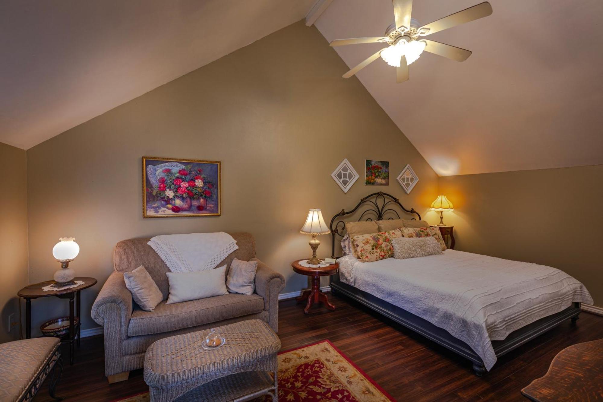 Bed And Breakfast On White Rock Creek Waco Bagian luar foto