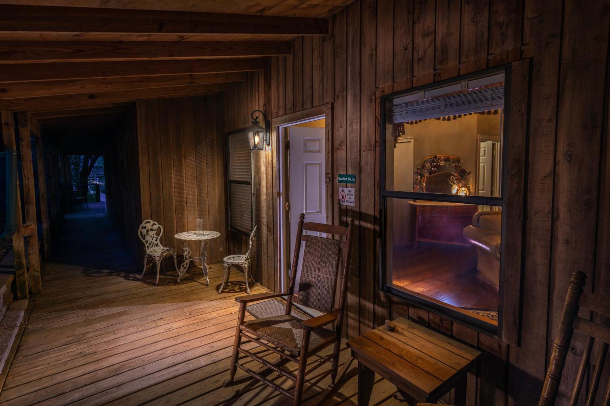 Bed And Breakfast On White Rock Creek Waco Bagian luar foto