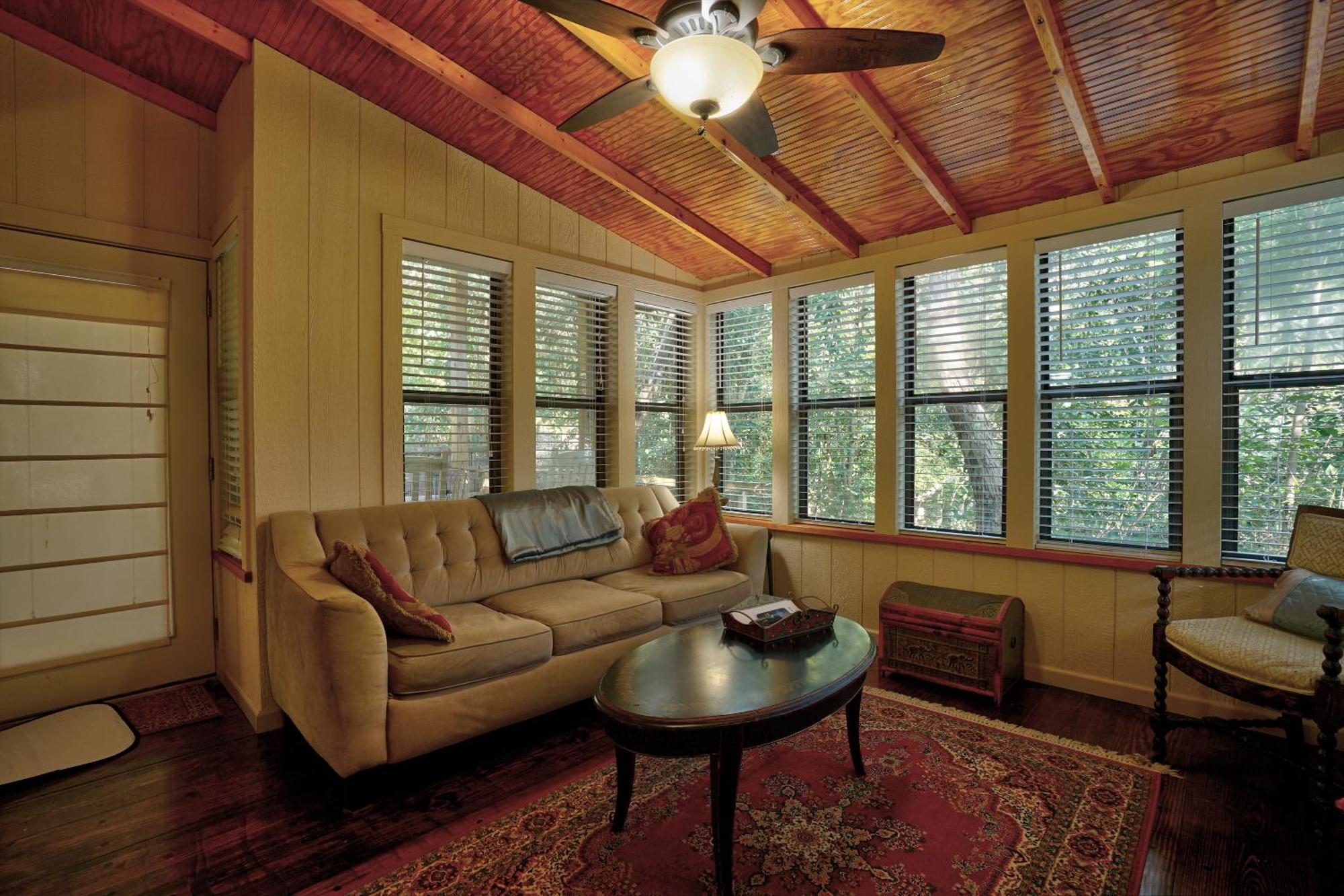 Bed And Breakfast On White Rock Creek Waco Bagian luar foto