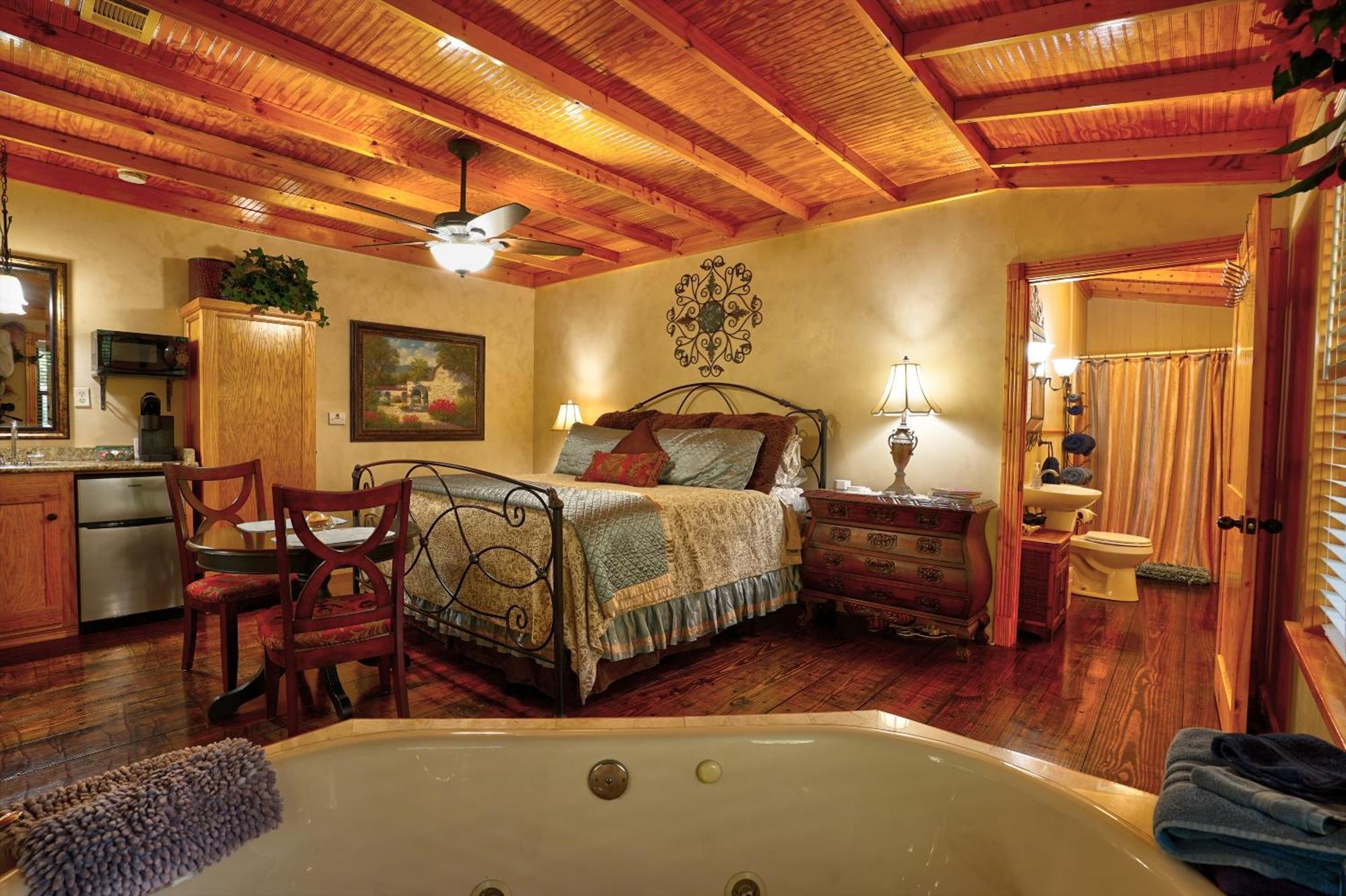 Bed And Breakfast On White Rock Creek Waco Bagian luar foto