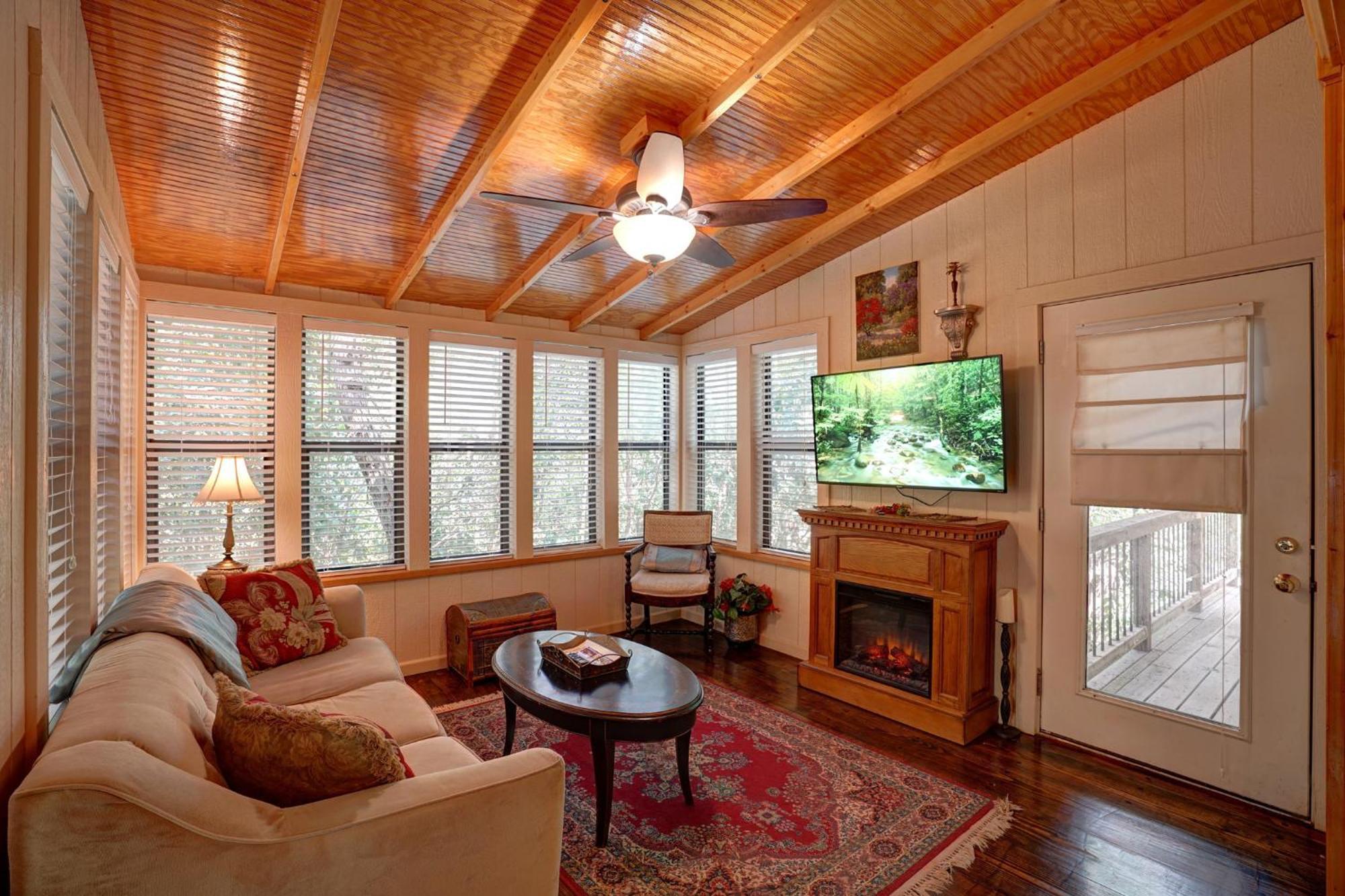 Bed And Breakfast On White Rock Creek Waco Bagian luar foto