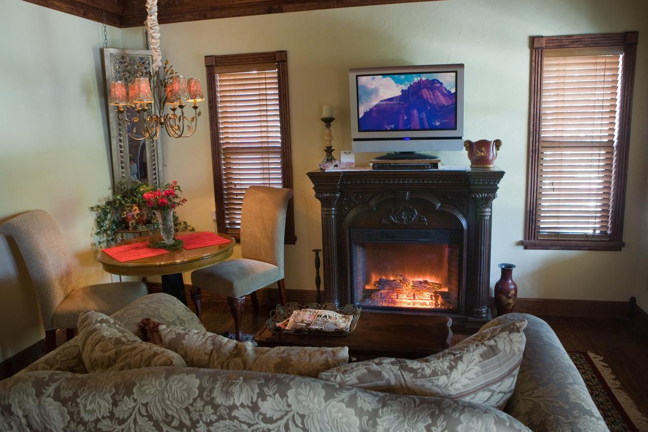 Bed And Breakfast On White Rock Creek Waco Bagian luar foto