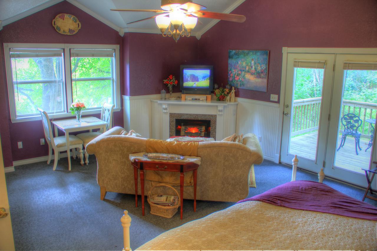 Bed And Breakfast On White Rock Creek Waco Bagian luar foto