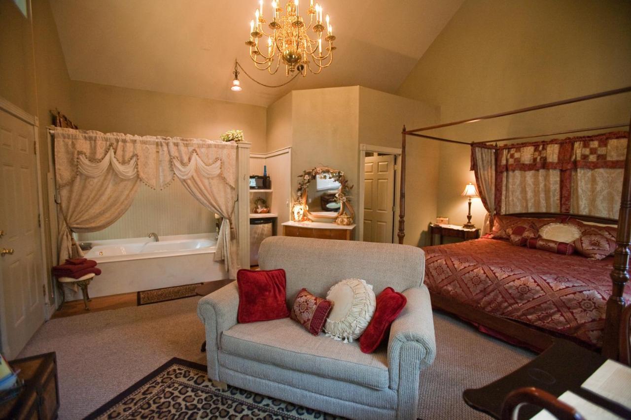 Bed And Breakfast On White Rock Creek Waco Bagian luar foto