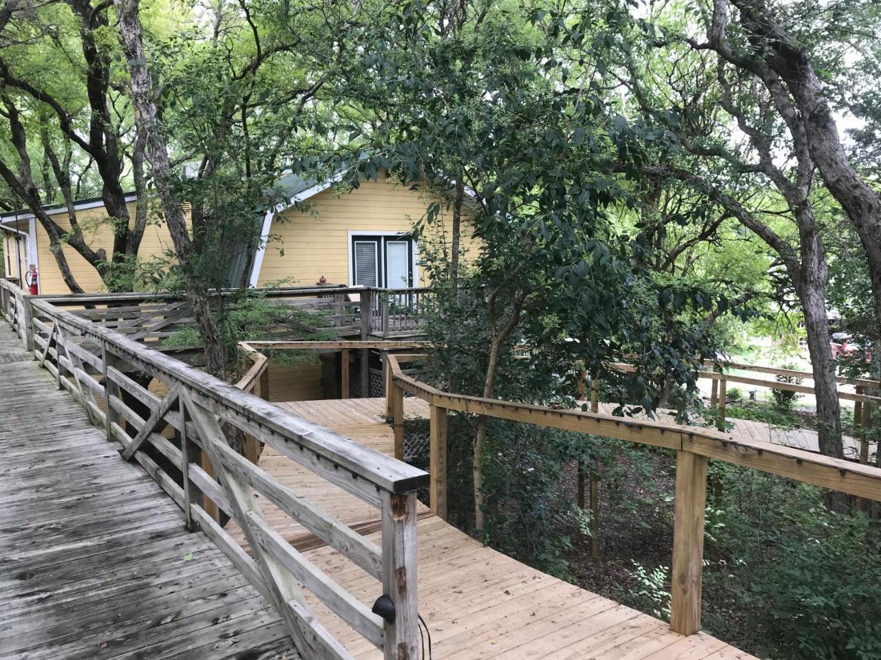 Bed And Breakfast On White Rock Creek Waco Bagian luar foto